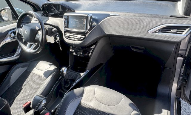 Peugeot Peugeot 2008  1.6 BlueHDi 100ch Féline Titane