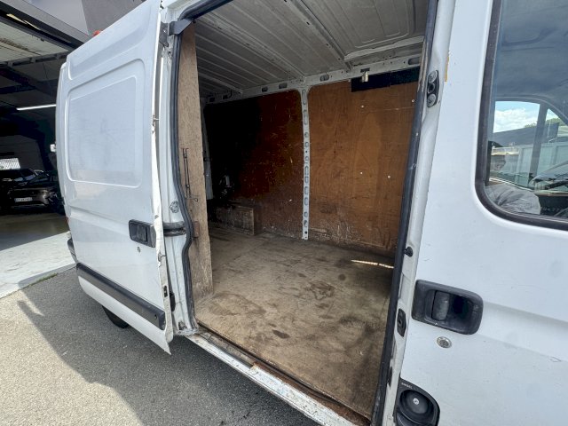 Renault Renault Master II L2H2 T33 2.5 D 
