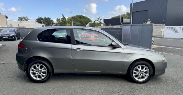 Alfa-Romeo Alfa-Romeo 147  1.6 120ch Milano 3p