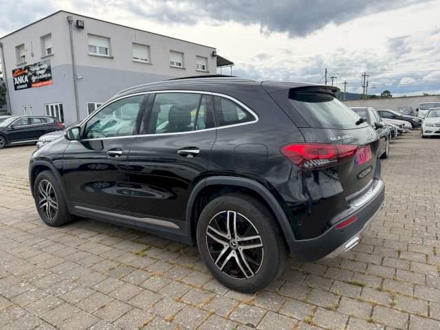 Mercedes-Benz Mercedes-Benz Classe GLA 200 d 150ch Progressive Line 8G-DCT