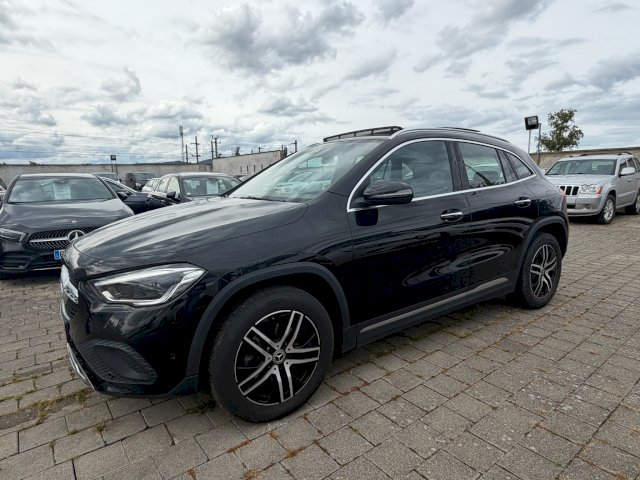 Mercedes-Benz Mercedes-Benz Classe GLA 200 d 150ch Progressive Line 8G-DCT