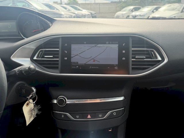 Peugeot Peugeot 308 II 1.6 BlueHDi 100ch S&S Style