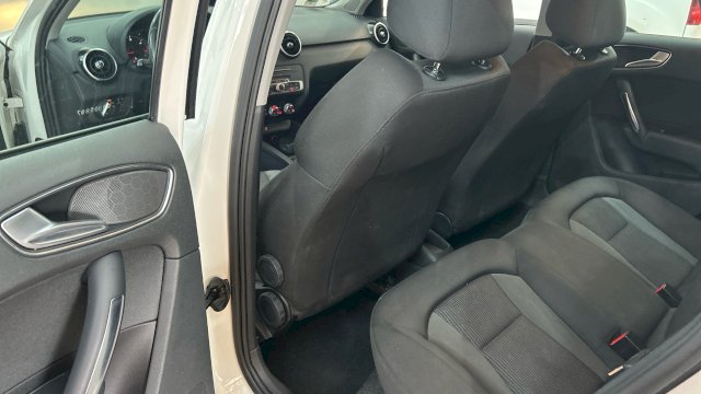 Audi Audi A1  1.4 TDI 90ch ultra Ambiente