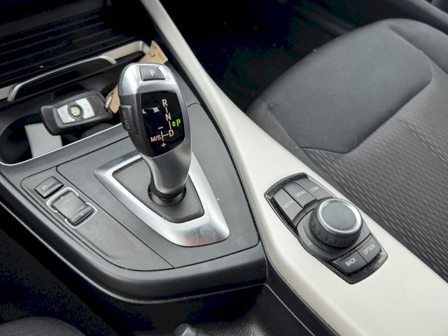 BMW BMW Série 1 II (F21/F20) 118dA 150ch Business 5p