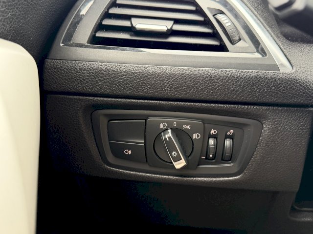 BMW BMW Série 1 II (F21/F20) 118dA 150ch Business 5p