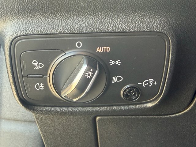 Audi Audi TT III 2.0 TDI 184ch ultra S line