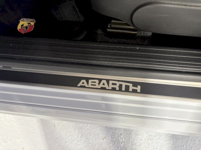Abarth Abarth 500  1.4 Turbo T-Jet 165ch F595 MY21