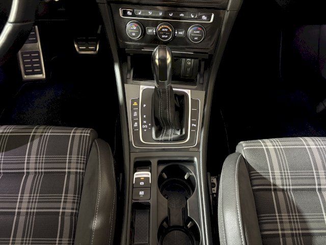 Volkswagen Volkswagen Golf VII 2.0 TDI 184ch BlueMotion Technology FAP GTD DSG6 5p