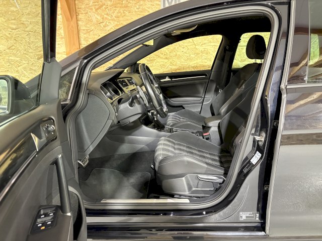 Volkswagen Volkswagen Golf VII 2.0 TDI 184ch BlueMotion Technology FAP GTD DSG6 5p
