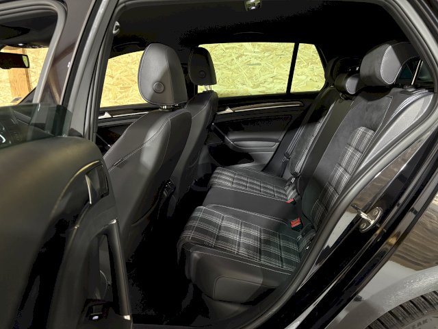 Volkswagen Volkswagen Golf VII 2.0 TDI 184ch BlueMotion Technology FAP GTD DSG6 5p