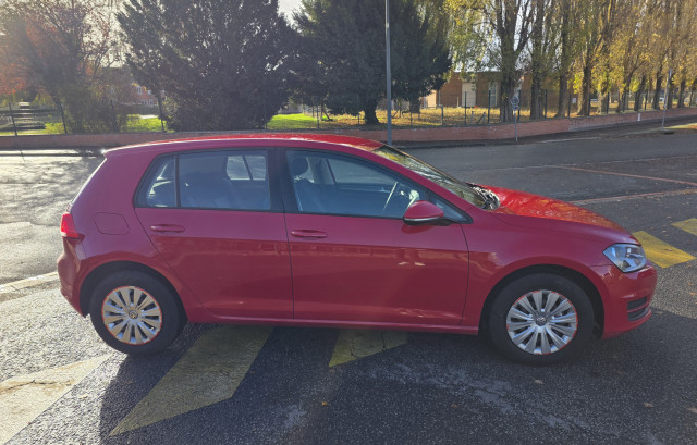 Volkswagen Golf VII Berline 1.6 TDI 105CH BLUEMOTION