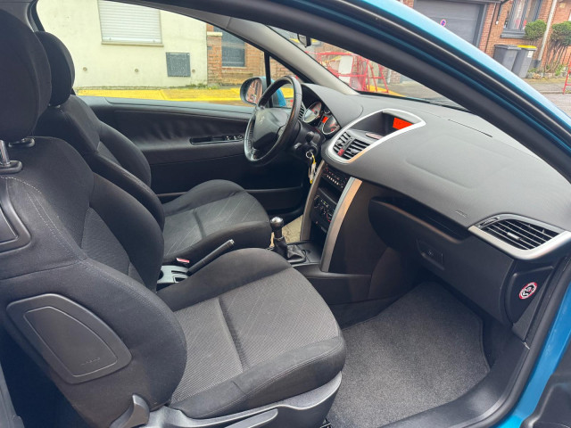 Peugeot Peugeot 207  1.6 HDi90 Trendy 3p