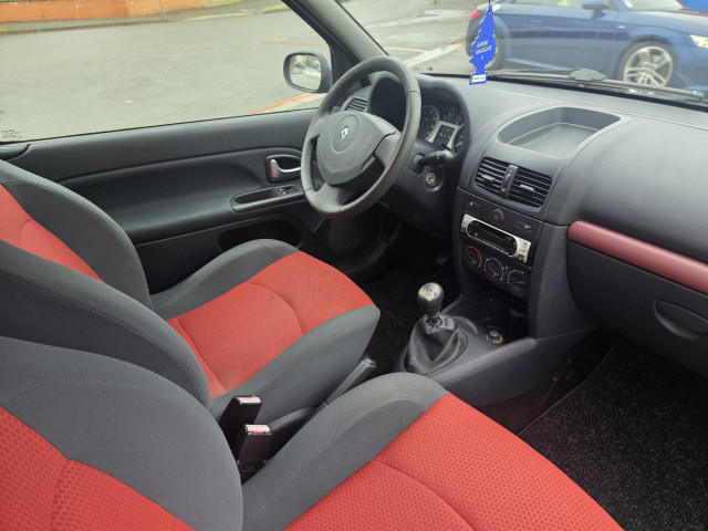 Renault Clio II Ph. 2 1.4i 60ch