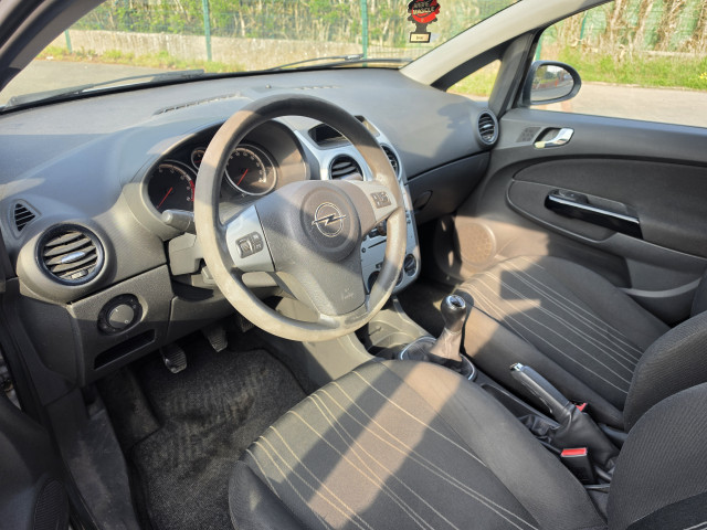 Opel Opel Corsa IV 1.4 Twinport Enjoy 5p