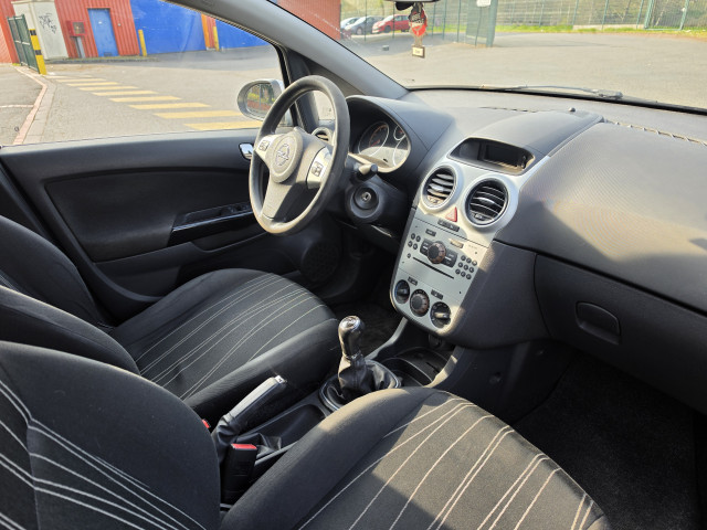 Opel Opel Corsa IV 1.4 Twinport Enjoy 5p