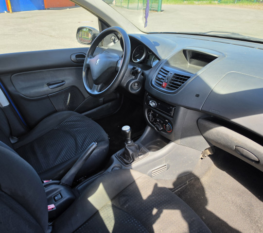 Peugeot 206 + 1.1 essence 60ch