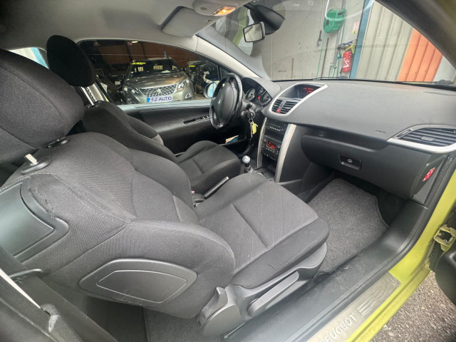 Peugeot Peugeot 207  1.6 16v 120ch Sport Pack 3p