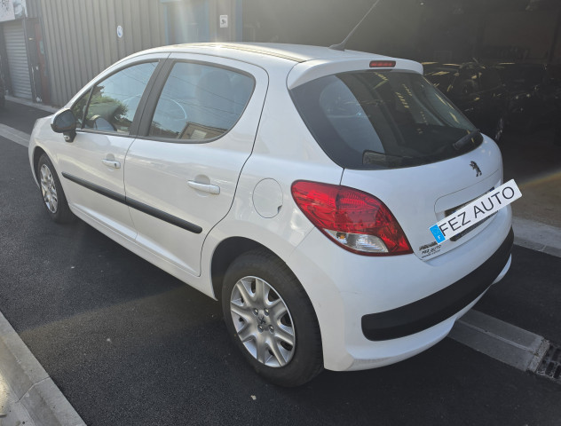 Peugeot 207 1.4 Essence 75ch