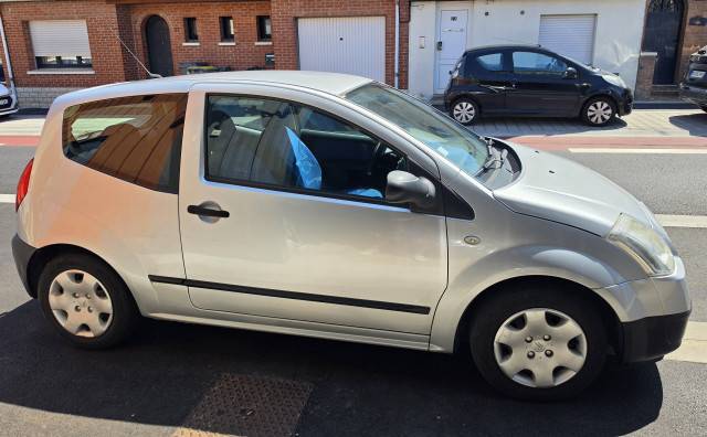 Citroen C2 1.1 essence 60ch