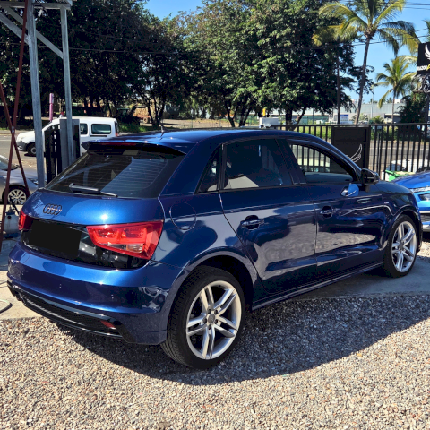 Audi Audi A1 DIESEL 1.6 TDI 90