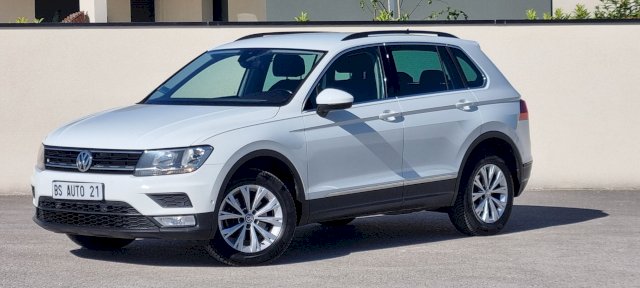 Volkswagen Volkswagen Tiguan 2.0 TDI 150 Confortline  4MOTION