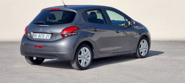 Peugeot Peugeot 208  1.6 BlueHDi 75ch Style 5p