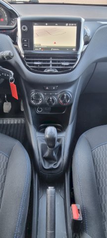 Peugeot Peugeot 208  1.6 BlueHDi 75ch Style 5p