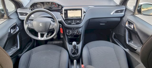 Peugeot Peugeot 208  1.6 BlueHDi 75ch Style 5p