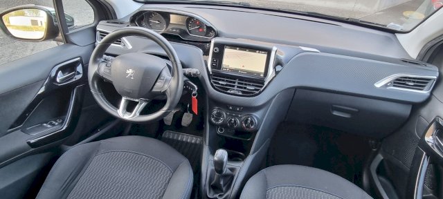 Peugeot Peugeot 208  1.6 BlueHDi 75ch Style 5p