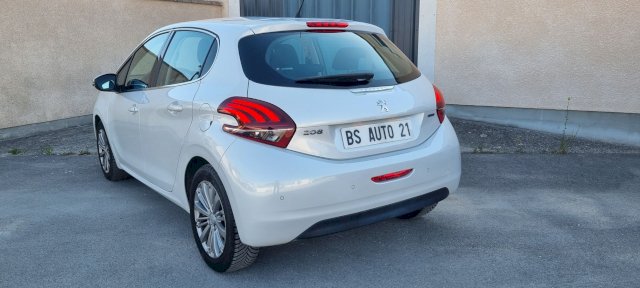 Peugeot Peugeot 208  1.2 PureTech 110ch Allure S&S 5p
