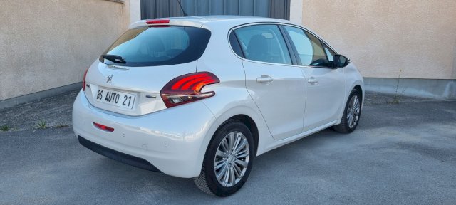 Peugeot Peugeot 208  1.2 PureTech 110ch Allure S&S 5p