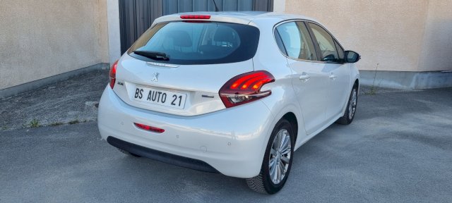 Peugeot Peugeot 208  1.2 PureTech 110ch Allure S&S 5p