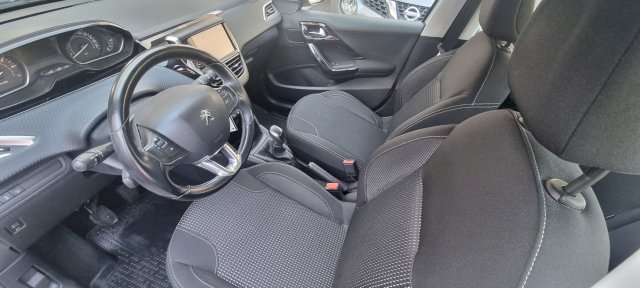 Peugeot Peugeot 208  1.2 PureTech 110ch Allure S&S 5p