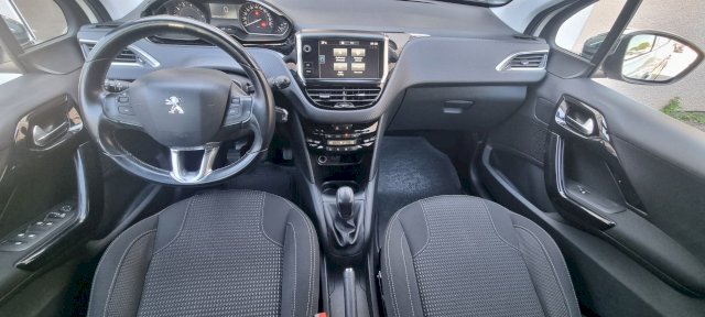 Peugeot Peugeot 208  1.2 PureTech 110ch Allure S&S 5p