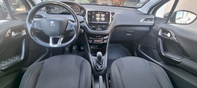 Peugeot Peugeot 208  1.2 PureTech 110ch Allure S&S 5p