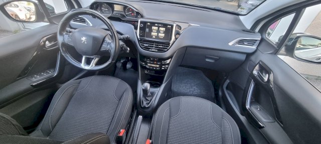 Peugeot Peugeot 208  1.2 PureTech 110ch Allure S&S 5p