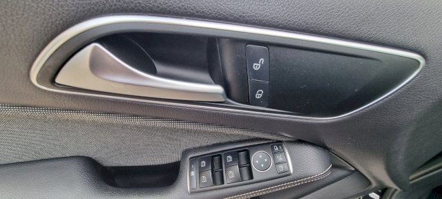 Mercedes-Benz Mercedes-Benz Classe A III (W176) 180 CDI Business