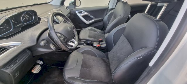 Peugeot Peugeot 2008 1.6 Blue HDI 120 CROSSWAY EAT6