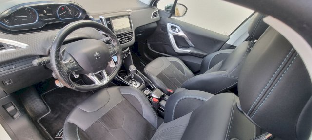 Peugeot Peugeot 2008 1.6 Blue HDI 120 CROSSWAY EAT6