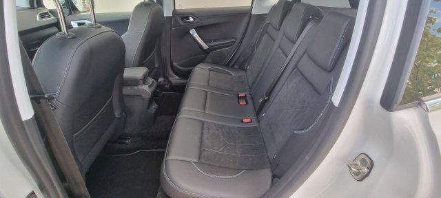 Peugeot Peugeot 2008 1.6 Blue HDI 120 CROSSWAY EAT6