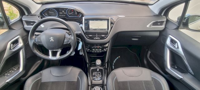 Peugeot Peugeot 2008 1.6 Blue HDI 120 CROSSWAY EAT6