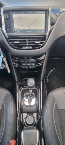 Peugeot Peugeot 2008 1.6 Blue HDI 120 CROSSWAY EAT6