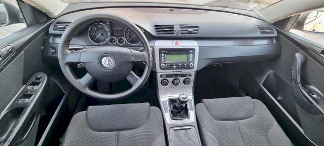 Volkswagen Volkswagen Passat VI 1.9 TDI 105 SW CONFORTLINE
