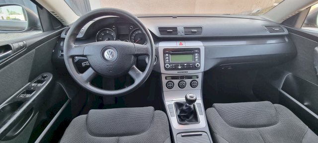 Volkswagen Volkswagen Passat VI 1.9 TDI 105 SW CONFORTLINE