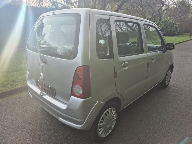 Opel Opel Agila  1.0 Twinport Essentia