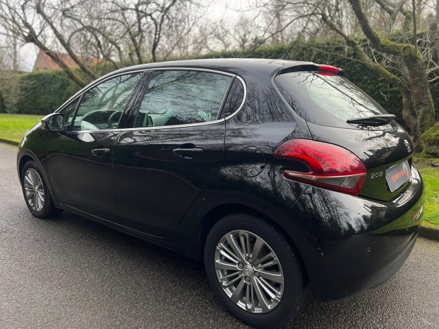 Peugeot Peugeot 208 1.2 PureTech 110ch Allure BUISNESS