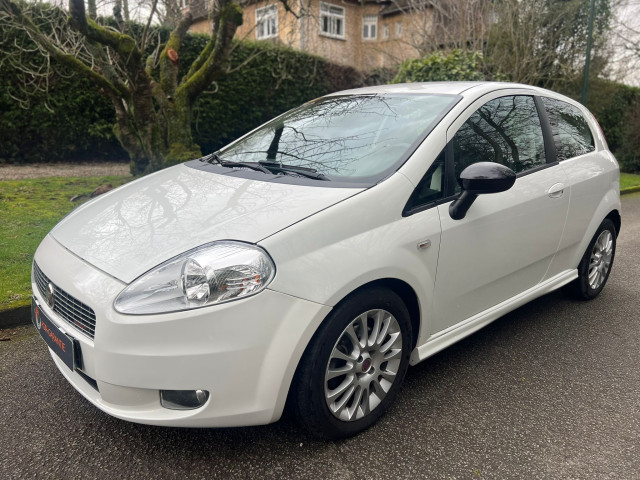 Fiat Fiat Punto 1.3 Multijet 95ch 3990 EURO GARANTIE