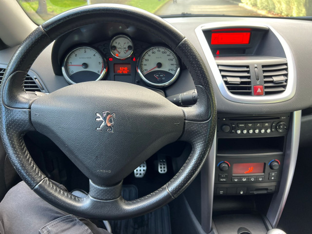 Peugeot Peugeot 207 1.6 HDi110 Féline CABRIOLET 2990 EURO