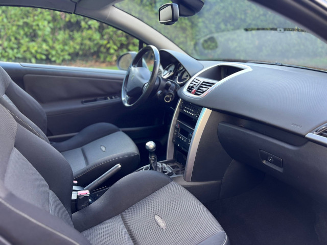 Peugeot Peugeot 207 1.6 HDi110 Féline CABRIOLET 2990 EURO