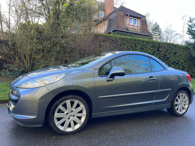 Peugeot Peugeot 207 1.6 HDi110 Féline CABRIOLET 2990 EURO